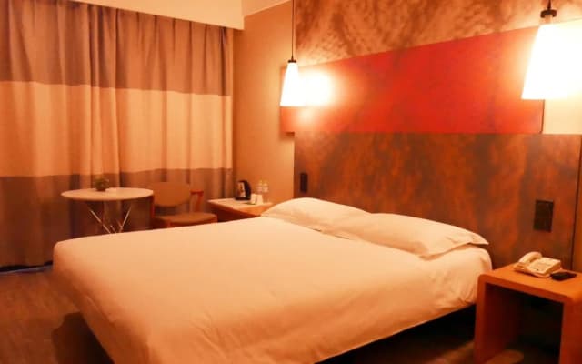 Ibis Nanchang Bayi Museum Metro Station Hotel Hotel