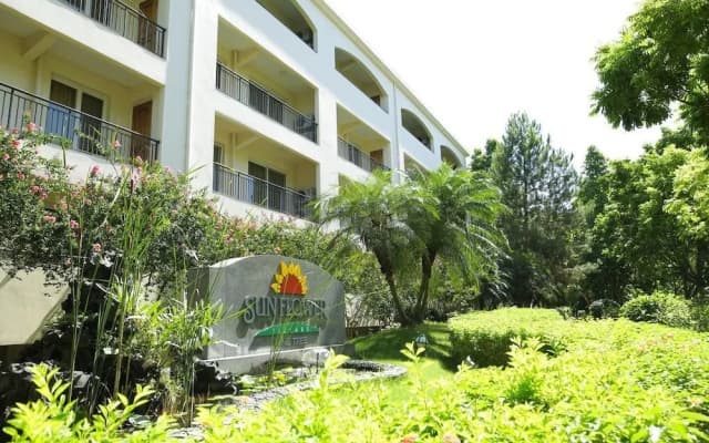 Sunflower International Village