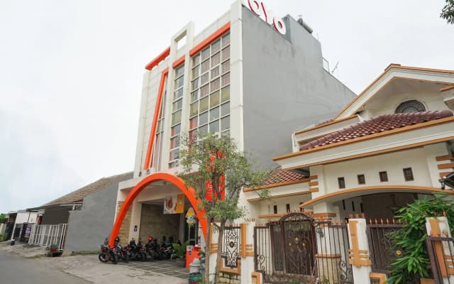 OYO 450 Semampir Residence