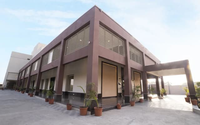 Hotel Rajhans Abhinandan