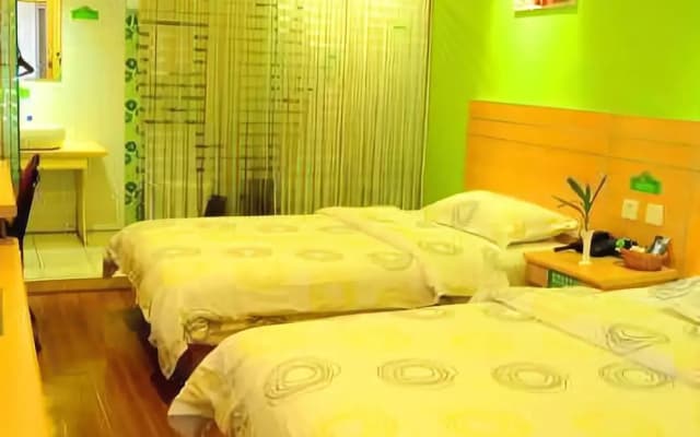Hui 8 Chain Hotel
