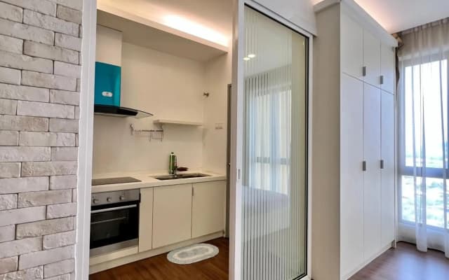 SILKSKY- Chic Studio for 2, Free Parking, Near Balakong, C180, The Mines, Serdang, Kajang