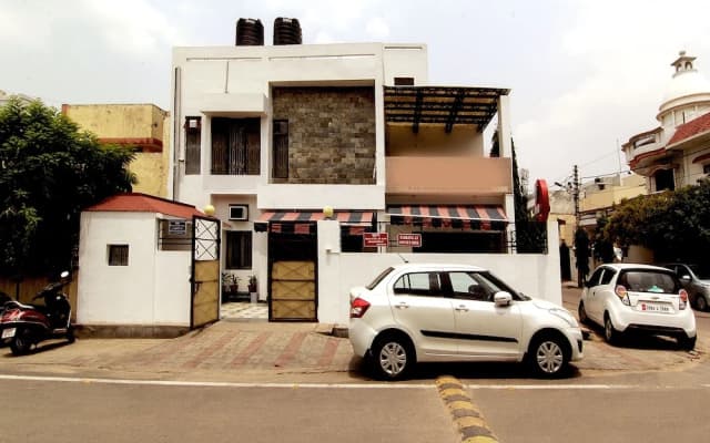 Hotel Bandhan