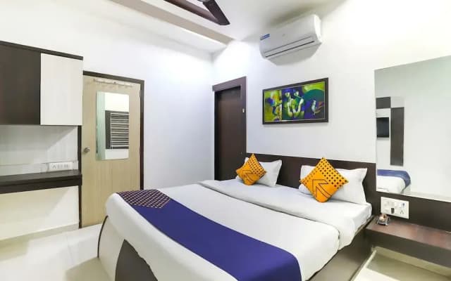 Hotel Atithi - Opposite Shreeji Hospital