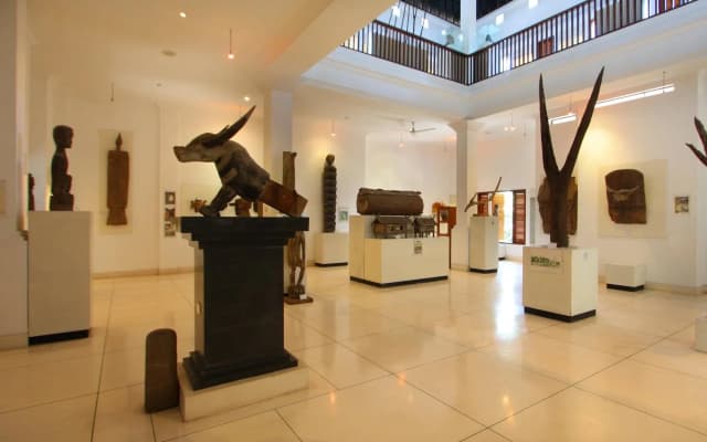 Alam Puri Art Museum Resort & Spa