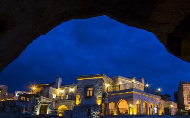 Caldera Hotel