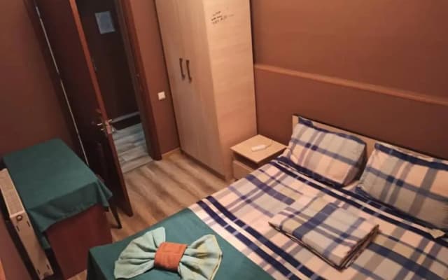 Artisha Travel Hotel