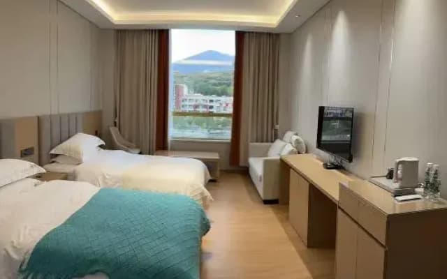 Luhuo Danxia Hotel