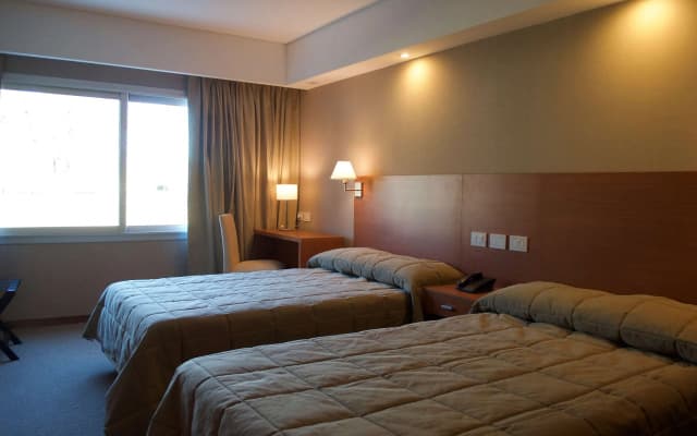 Howard Johnson by Wyndham San Pedro Resort & Marina