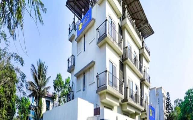 Fabhotel Shree Sai Residency