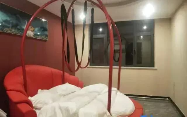 Youth E-house Hotel