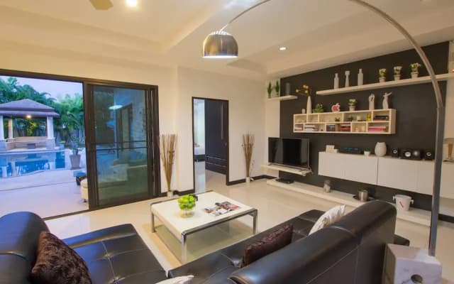 Boutique 3BR Pool Villa White Cove Rawai