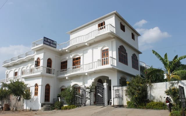Hotel Isabel Palace