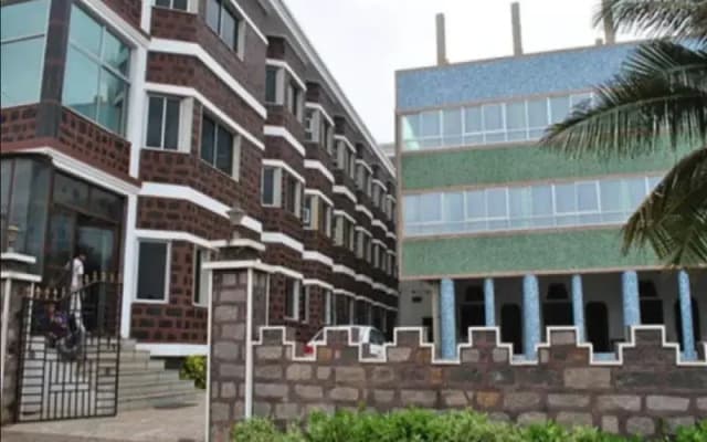 Hotel Sapphire International