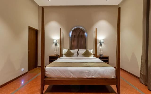 Hotel R R Heritage