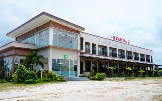 Capital O 399 Kelayang Beach Hotel