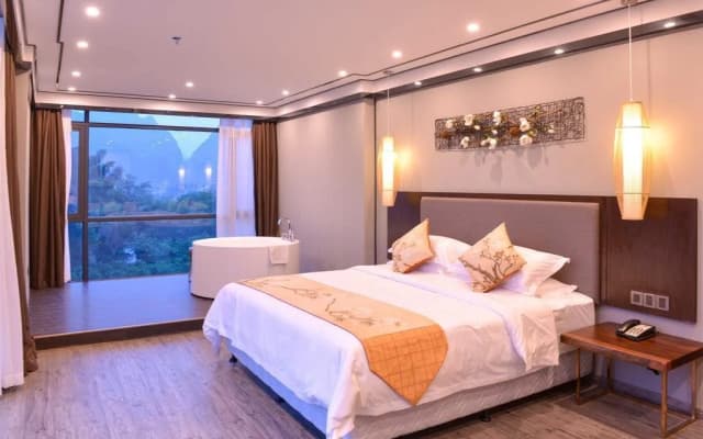 Yangshuo Yuyuan Resort （Shili Gallery &Yulong River）