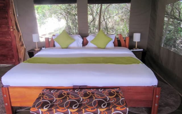 Ahadi Mara Camp