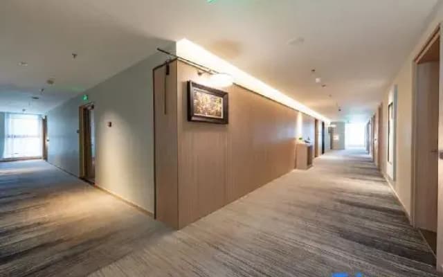 Starway Hotel (Four Seasons City, Jiefang Road, Linyi)