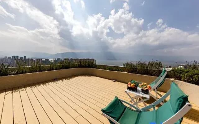 Floral Hotel·Xiao Bangqin Chen beautiful villa with sea view hotel