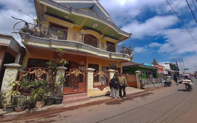 Bromo Indah Lestari Homestay RedPartner