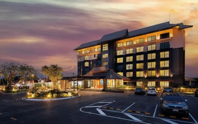 The Horizon Groove Hotel