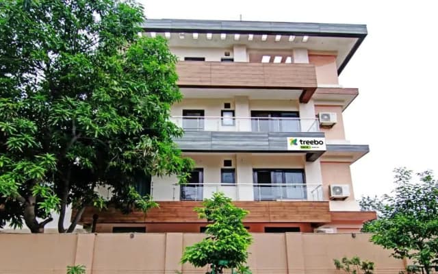 Treebo Modern Stays