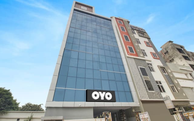 Collection O SIRI GRAND INN