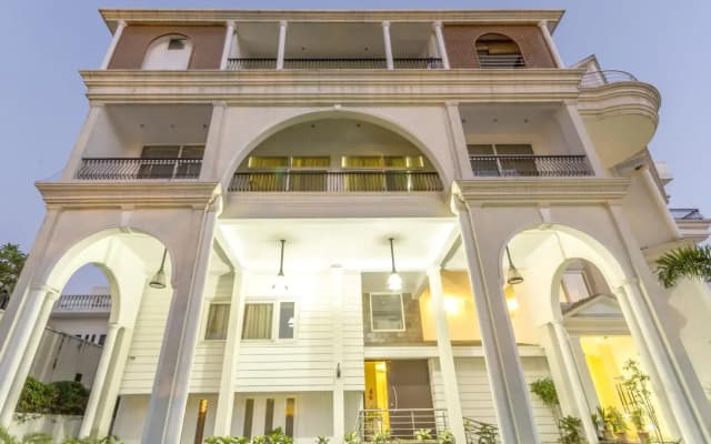 66 Residency - A Boutique Hotel