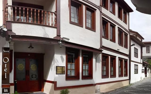 Simre Otel
