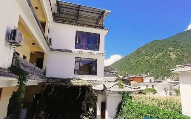Cizhong Zangxiangge Homestay