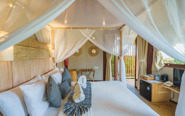 Ora Resort Avia Blue Lagoon