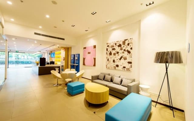 Hanting Hotel Shihua University