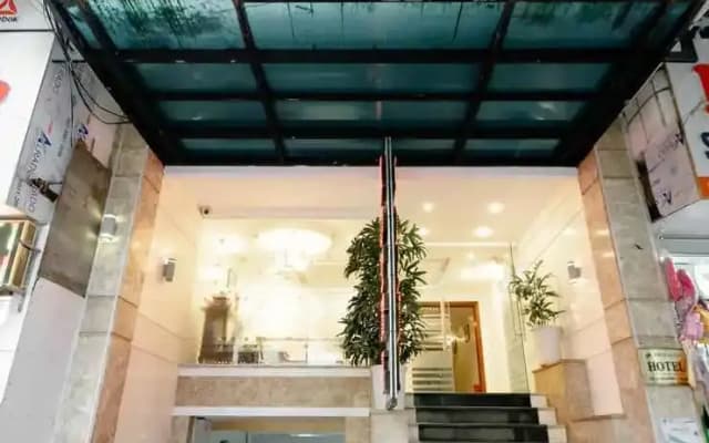 White Palace 2