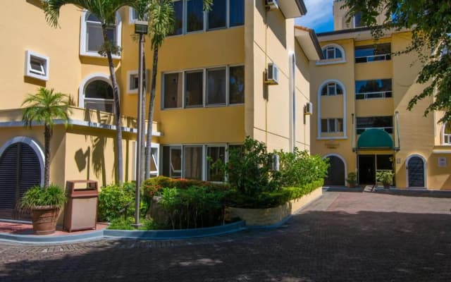 Apartotel & Suites Villas del Rio