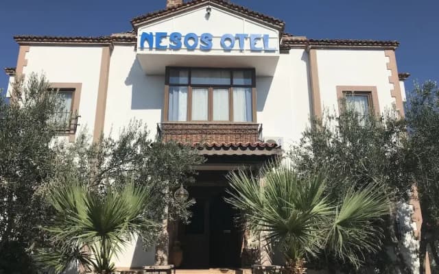 Nesos Hotel