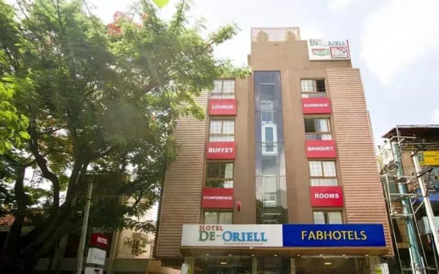 R D Suites A Business Hotel