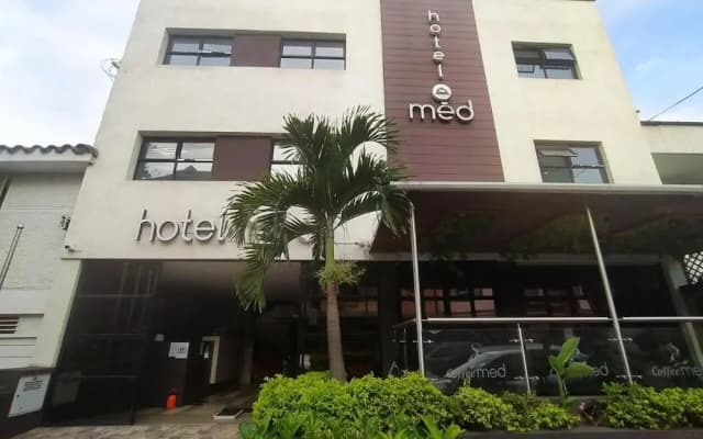Отель Novus Laureles