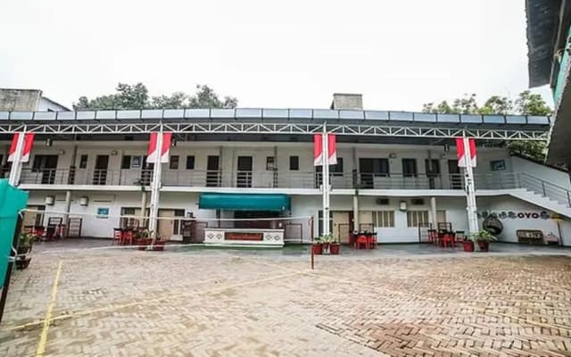 FabHotel The Dayal