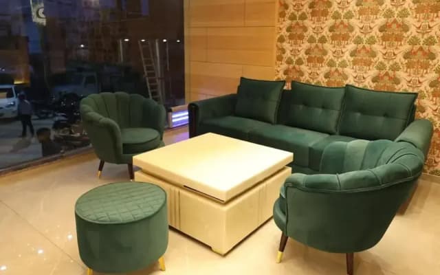 Country Green Hotel