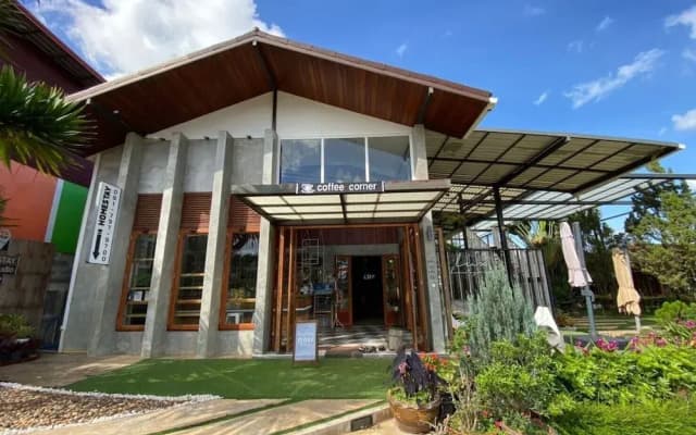 Lux Homestay