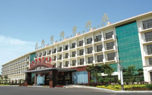 Moon Bay Seascape Hotel