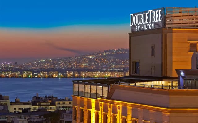 Doubletree By Hilton Hotel Izmir - Alsancak