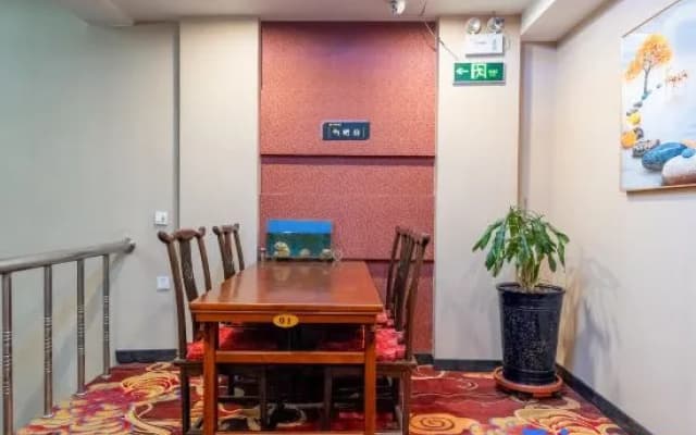 Youyou Express Hotel (Harbin Harshangda Branch)