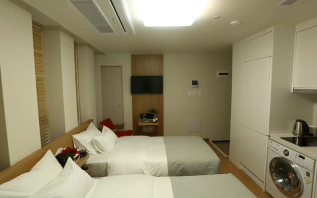 Navi Hotel Residence