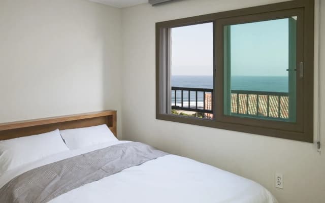 Jeju Aria Pension