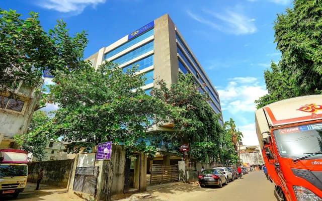 Fabhotel Royal International