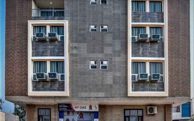 Hotel Ravi Residency