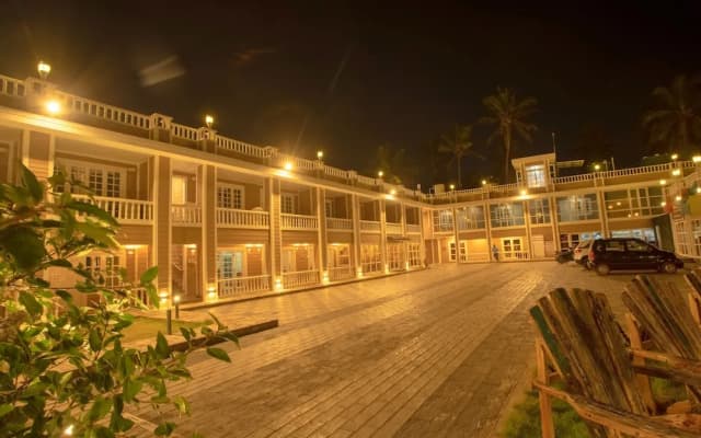 State Beach Resort & Spa