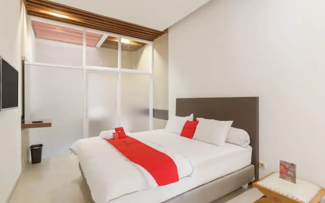 Rumah Colombo by RedDoorz